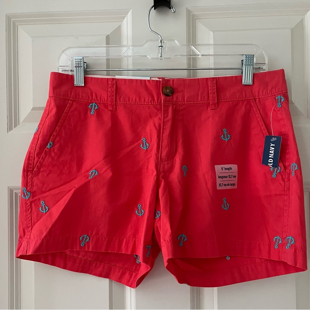 NWT Old Navy Cute coral shorts with stitched turquoise anchors, 5" length.size 4
